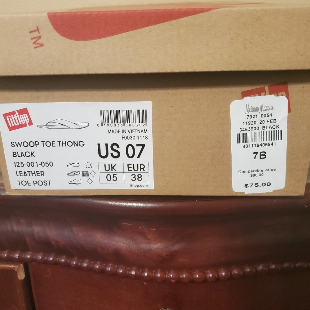 FitFlop Swoop Slides - Picture 4 of 4